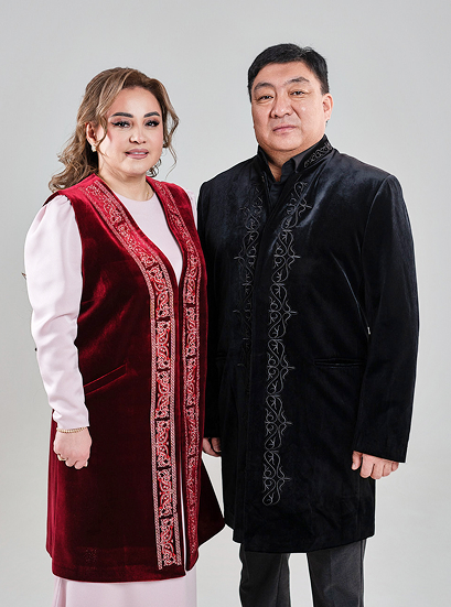 Шапан "Бекзат" и камзол "Сауле"